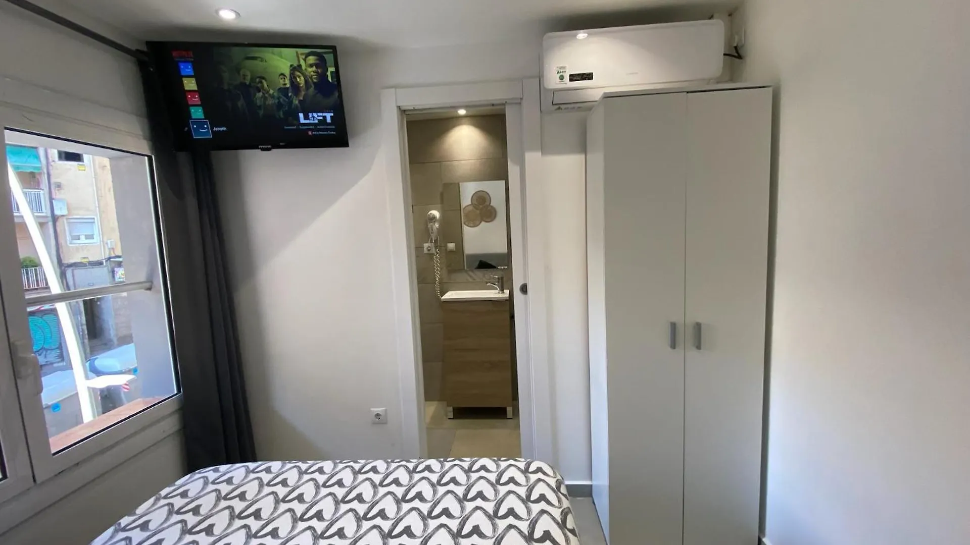 Appartamento Apartamentos Con Bano Privado Frente Al Metro L5 Barcelona-Hospitalet L'Hospitalet de Llobregat
