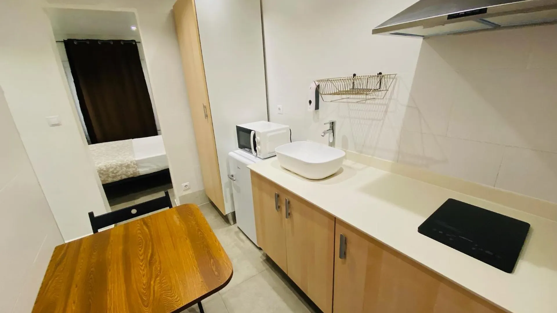 Apartamentos Con Bano Privado Frente Al Metro L5 Barcelona-Hospitalet L'Hospitalet de Llobregat