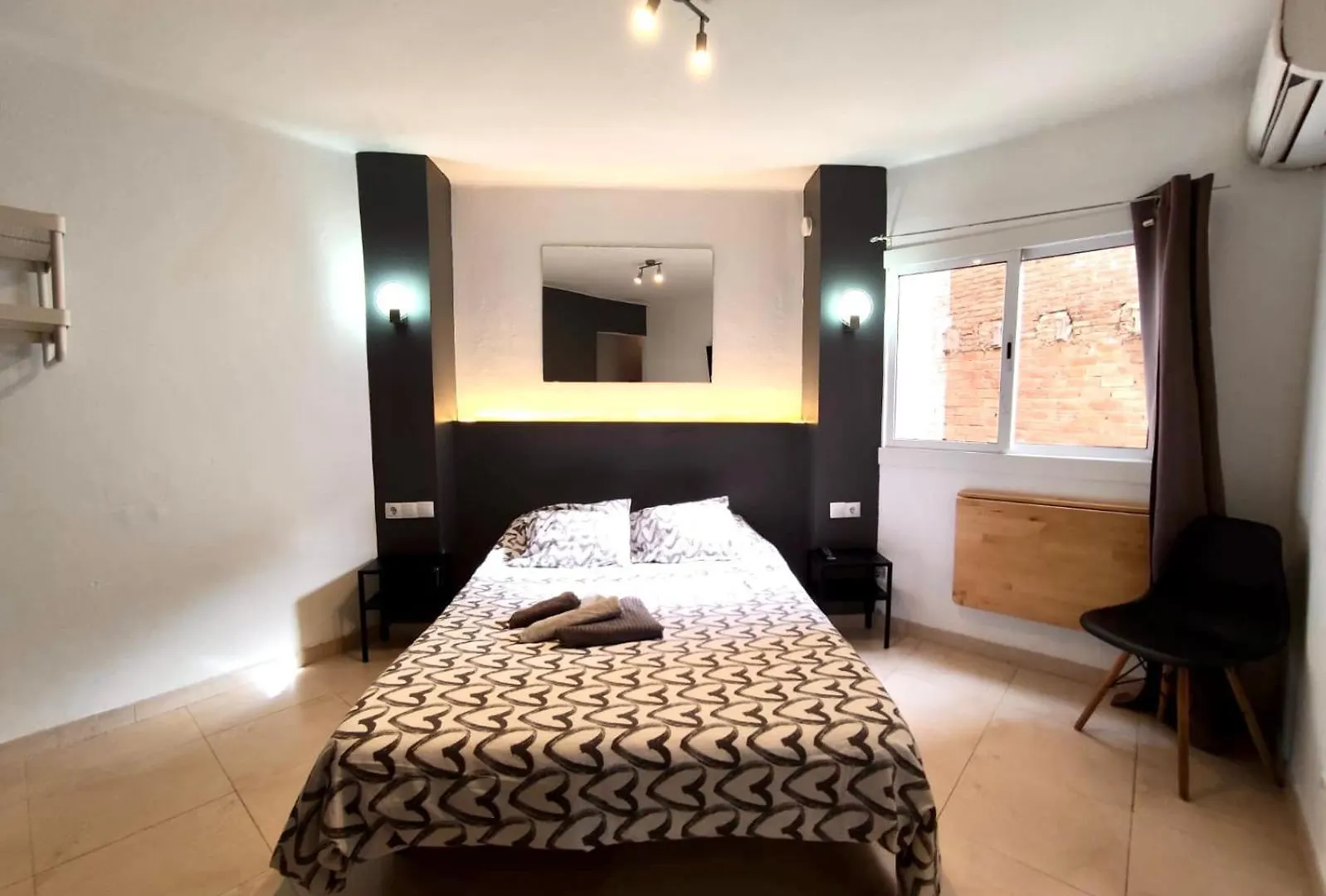 Apartamentos Con Bano Privado Frente Al Metro L5 Barcelona-Hospitalet L'Hospitalet de Llobregat Appartamento