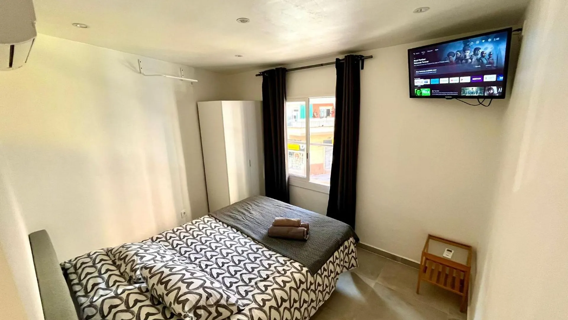 Apartamentos Con Bano Privado Frente Al Metro L5 Barcelona-Hospitalet L'Hospitalet de Llobregat